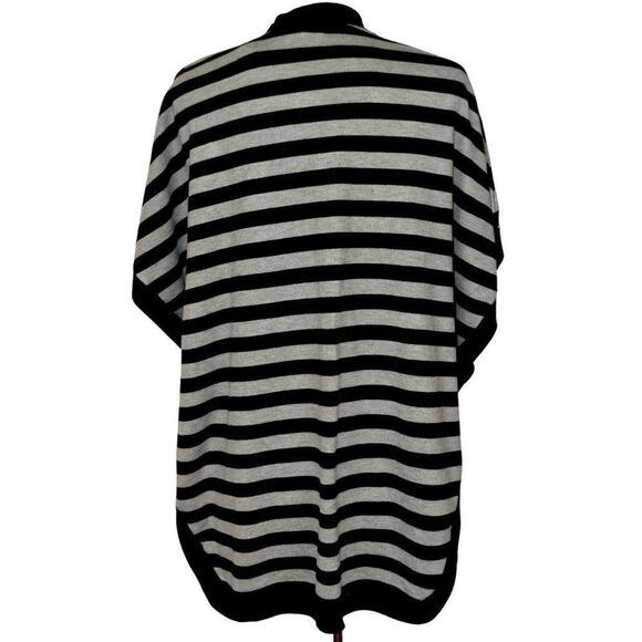 Premise Studio Black Gray Buttoned Stripe V-Neck Poncho Sweater Versatile Lg NEW - Picture 4 of 7
